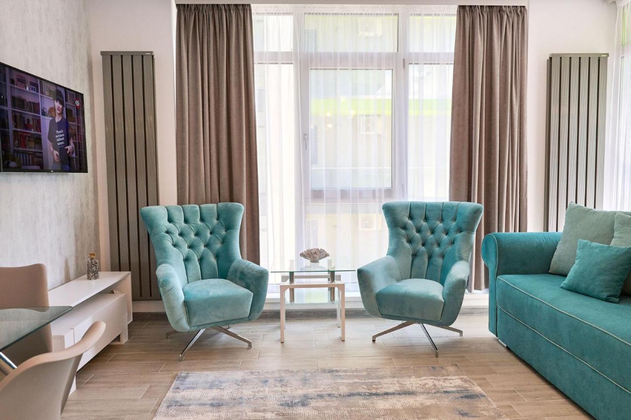 Seastar Apartment - Spa N Pools Beach Resort Mamaia Esterno foto