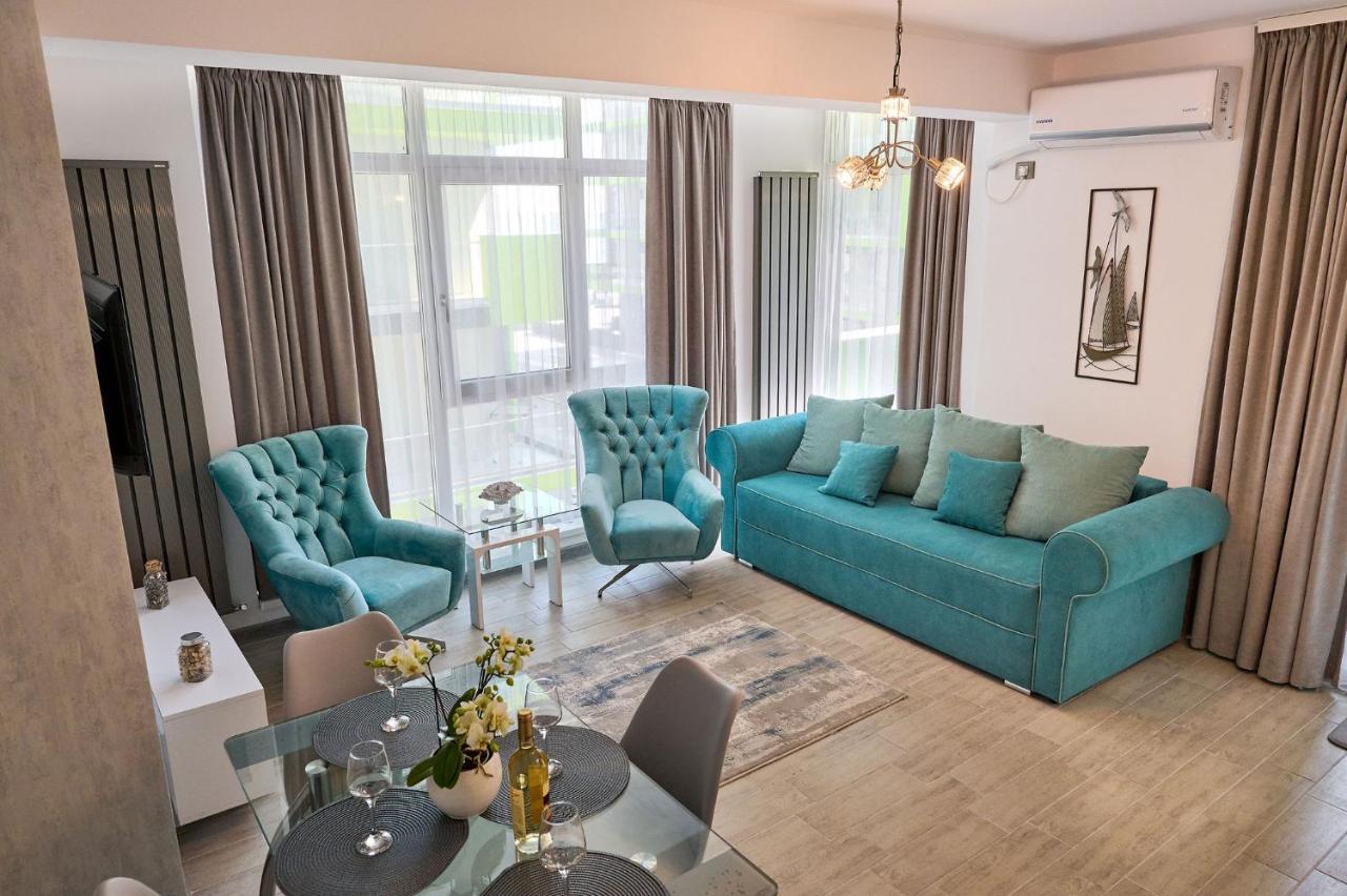 Seastar Apartment - Spa N Pools Beach Resort Mamaia Esterno foto