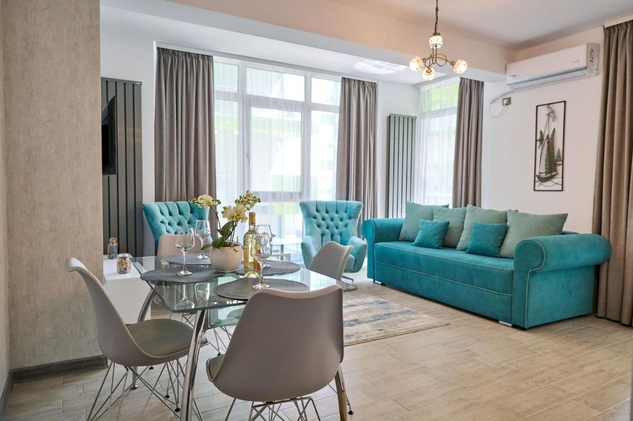 Seastar Apartment - Spa N Pools Beach Resort Mamaia Esterno foto