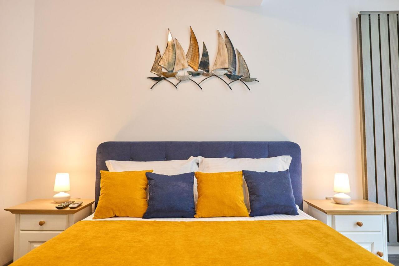 Seastar Apartment - Spa N Pools Beach Resort Mamaia Esterno foto