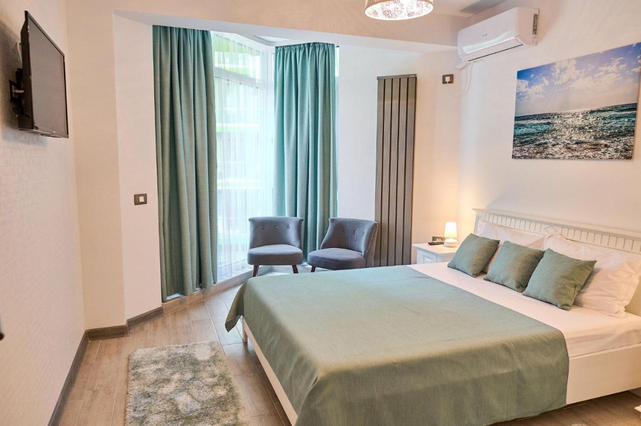 Seastar Apartment - Spa N Pools Beach Resort Mamaia Esterno foto